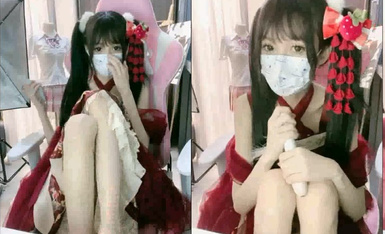 在校高生学妹萝莉【黎酱不爱吃青菜】翘起迷你屁屁 自慰了~！ (1)